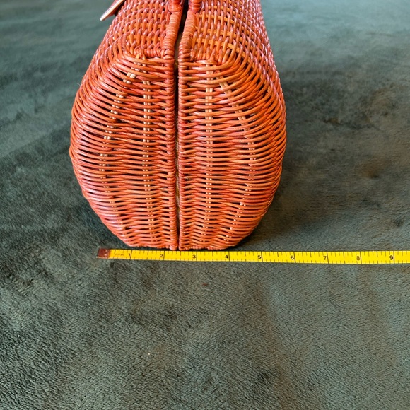 Maxx New York Coral Woven Barrel Clutch - Picture 12 of 12